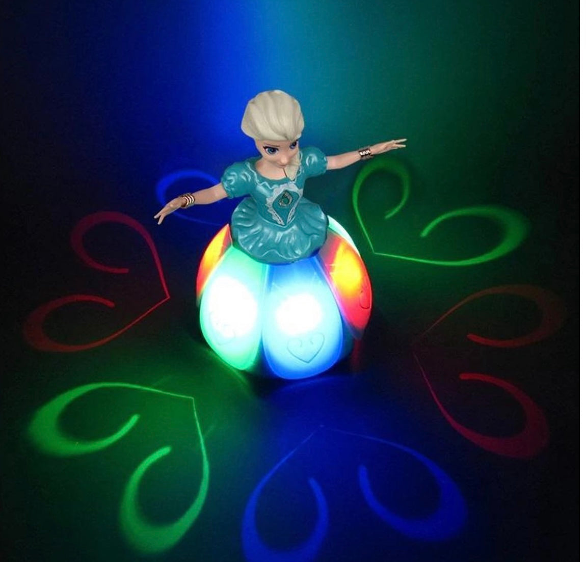 Elsa pop danst en zingt.